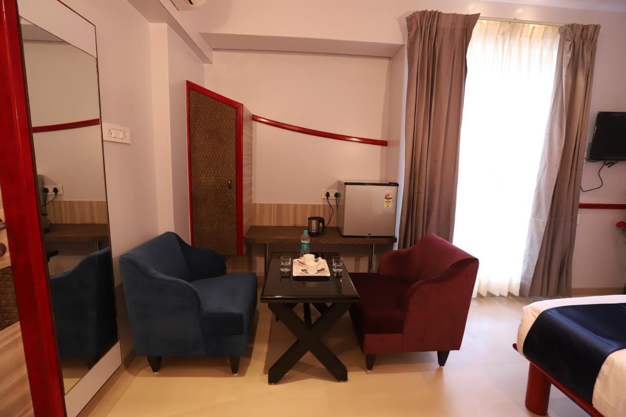Hotel Prabha Palace アフマドナガル エクステリア 写真