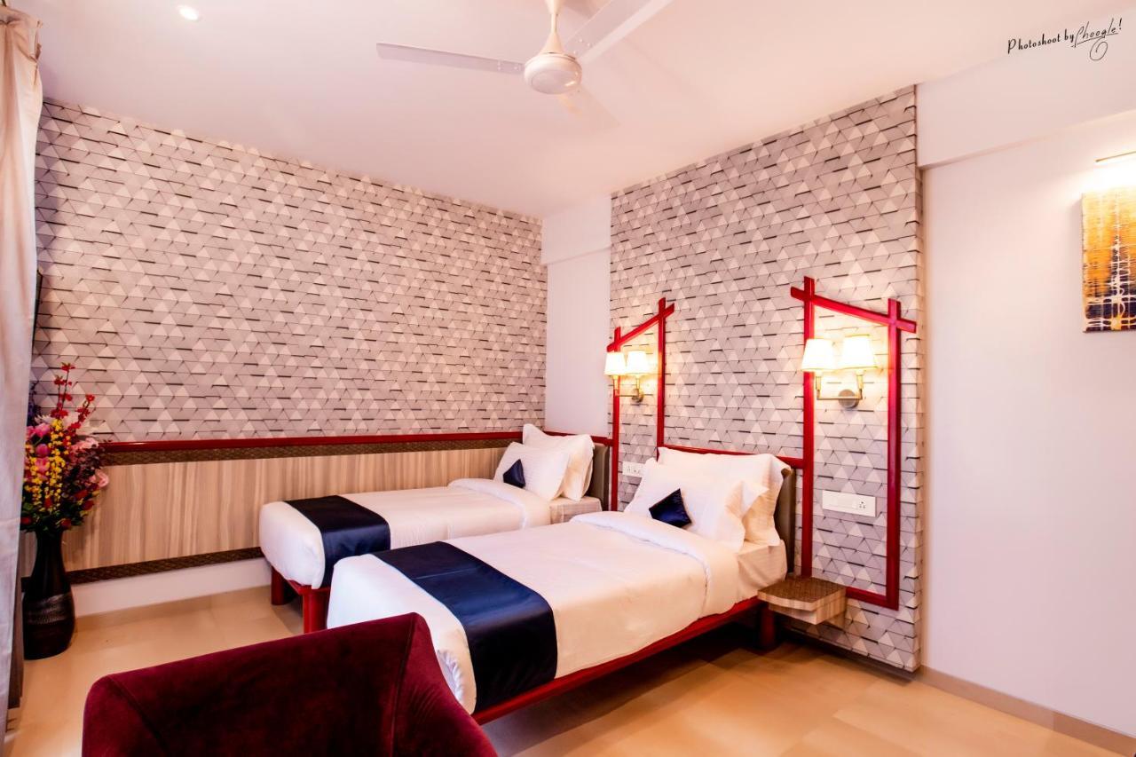 Hotel Prabha Palace アフマドナガル エクステリア 写真