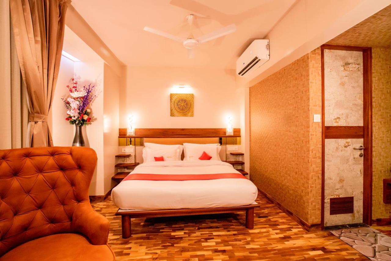 Hotel Prabha Palace アフマドナガル エクステリア 写真