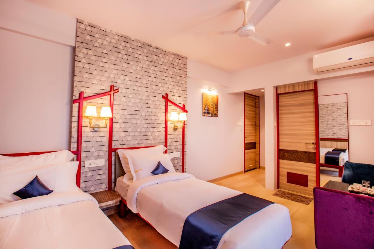 Hotel Prabha Palace アフマドナガル エクステリア 写真